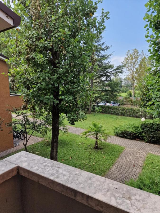 Ferienwohnung Casa Vittoria Sirmione Punta Gro Con Piscina Exterior foto