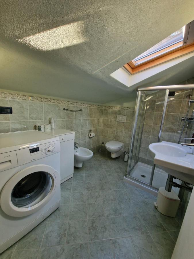 Ferienwohnung Casa Vittoria Sirmione Punta Gro Con Piscina Exterior foto